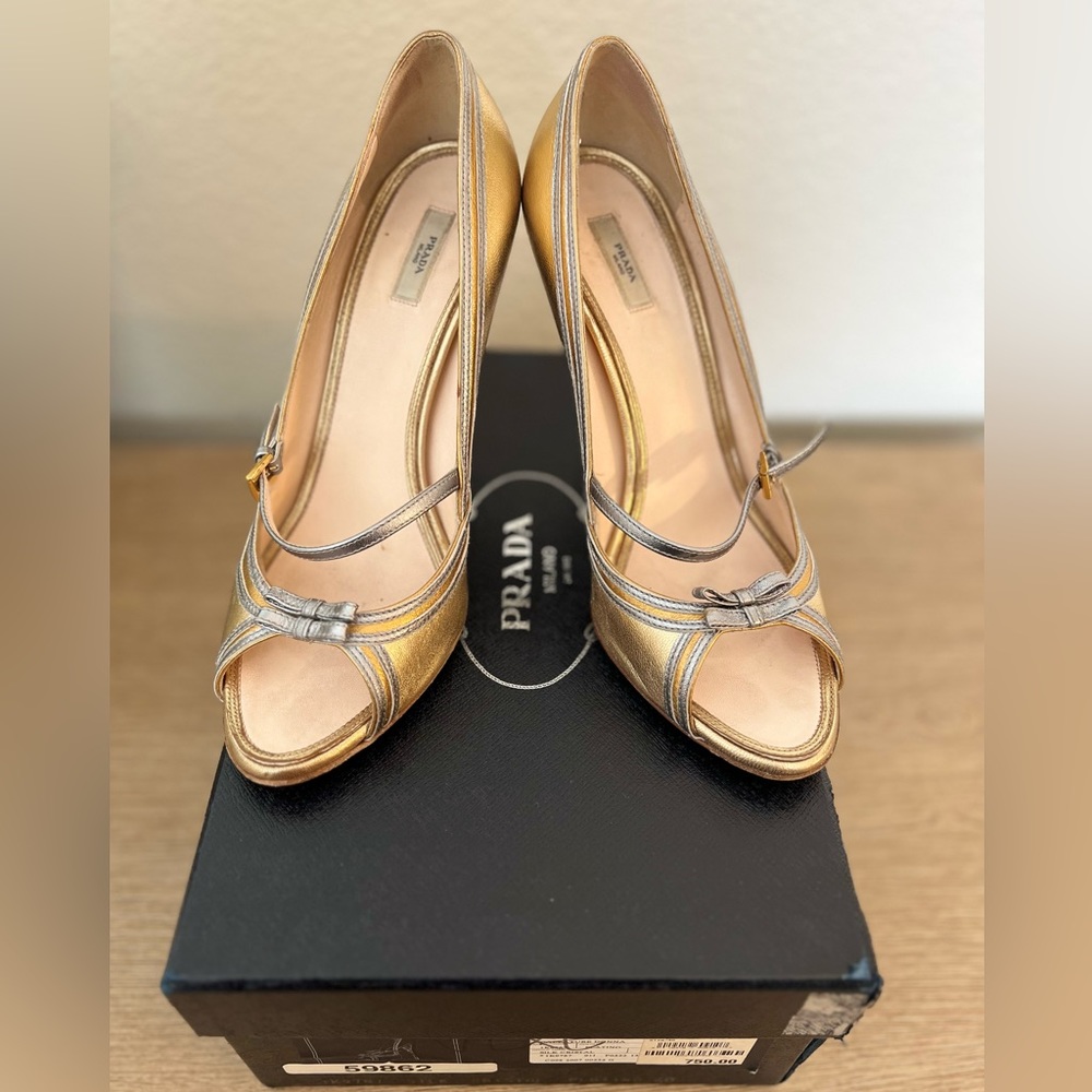 Pre-Owned PRADA Silk Cristal Open-Toe Pump in Gold and Silver Leather, Size 40